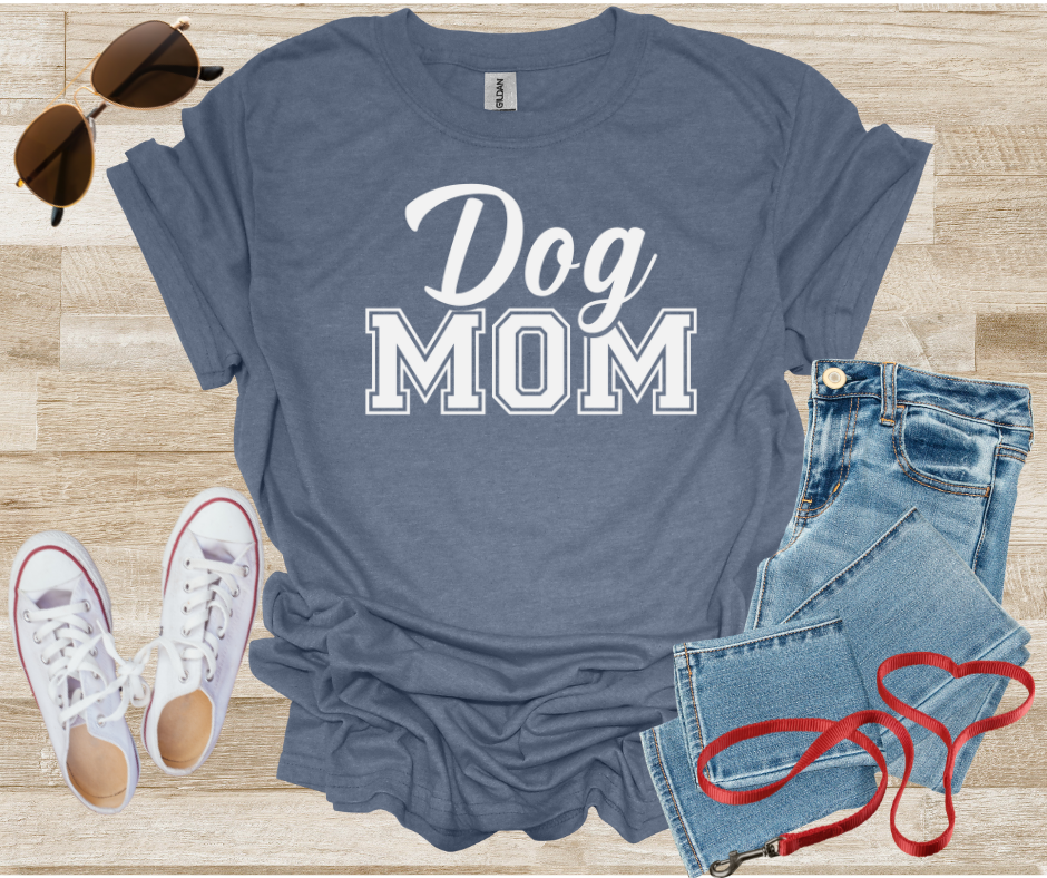 Dog Mom T-Shirt - Unisex Softstyle
