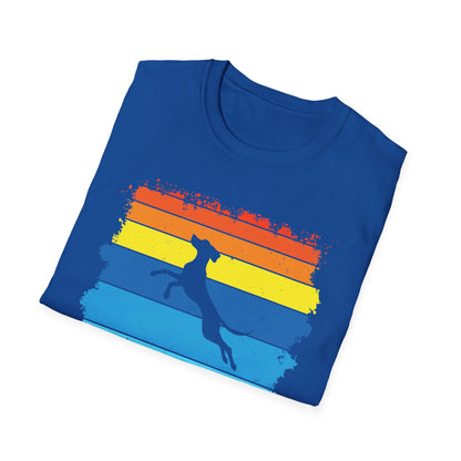 Funny Vizsla T-Shirt - Jumping Vizsla Dog Breed Retro Design